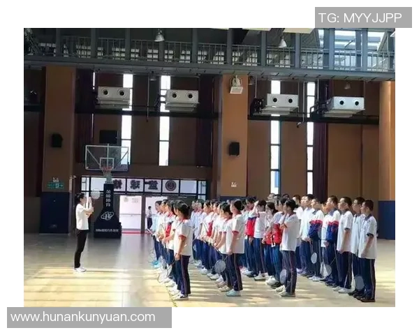 羽毛球传奇刘芳的成长之路与职业生涯回顾